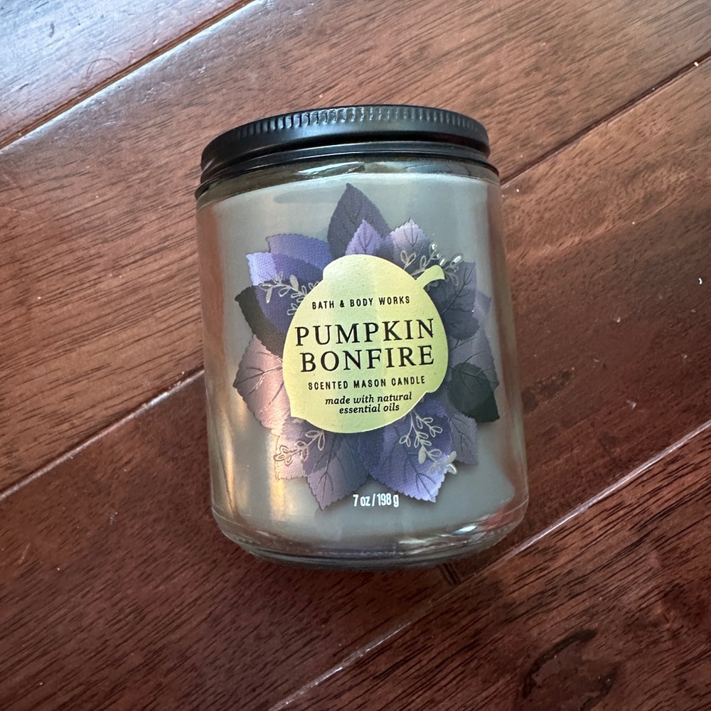 Bath and Body Works Single Wick Candle - Pumpkin Bonfire
